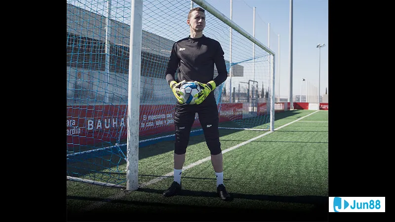 Bóng chết khiến cầu thủ mất cơ hội